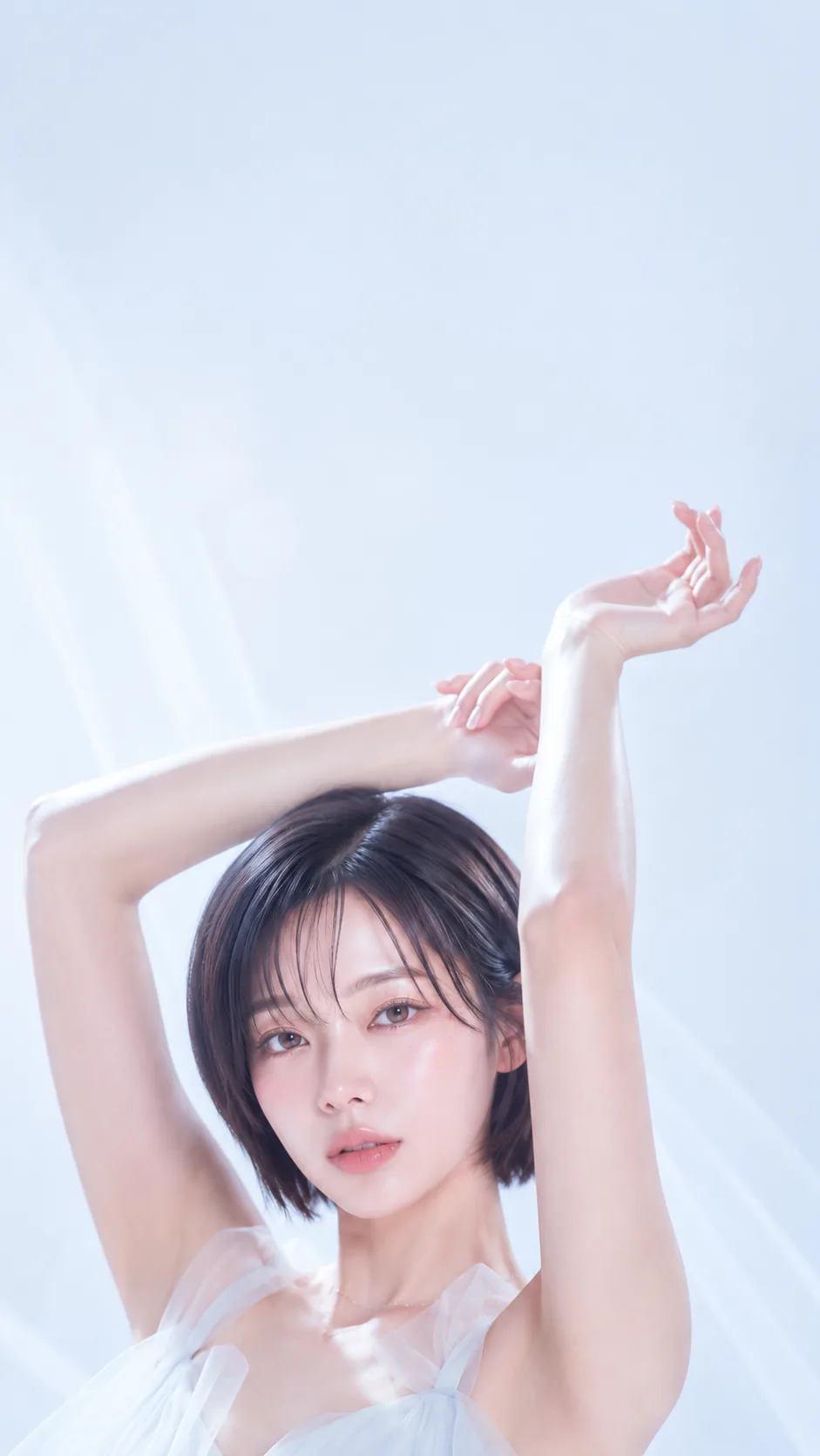 やわらかなチュールドレスをまとった女性。透明感のある肌の質感（イメージ）